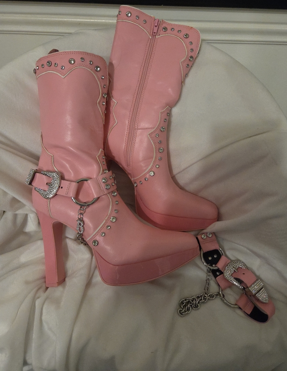 DOLLSKILL BRATZ Women's Pink Embellished High-Heel Western Boots